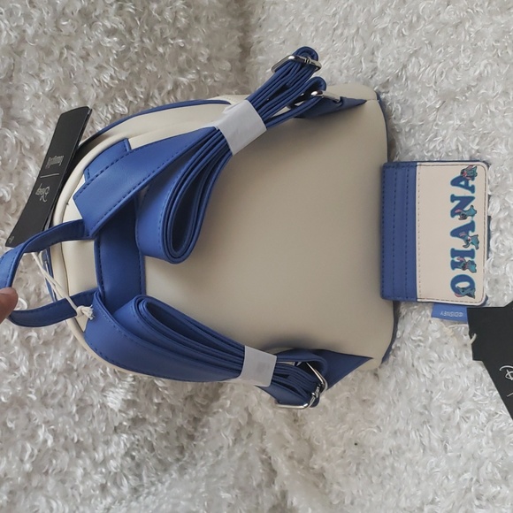 NWT Loungefly Lilo and Stitch Ohana mini backpack and cardholder - Picture 2 of 9